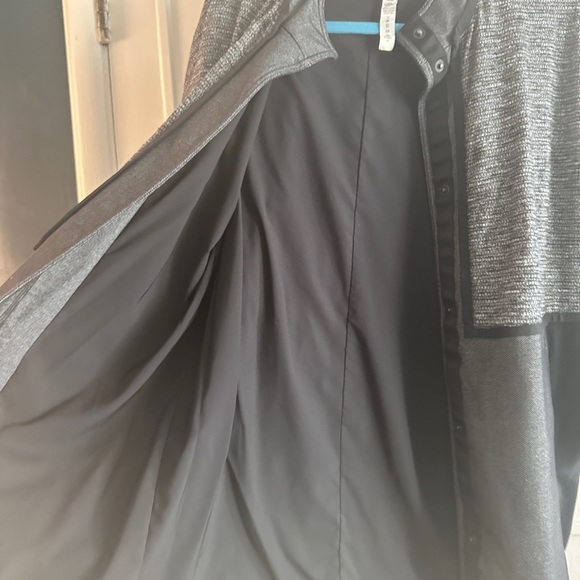 Lululemon City Jacket - Black and Grey - Oversized Look! Great condition! - Picture 5 of 5